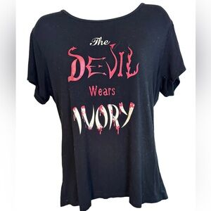 The Devil Wears Ivory Black T-Shirt by Genesis. 93% Rayon, 7% Spandex.Size 40.